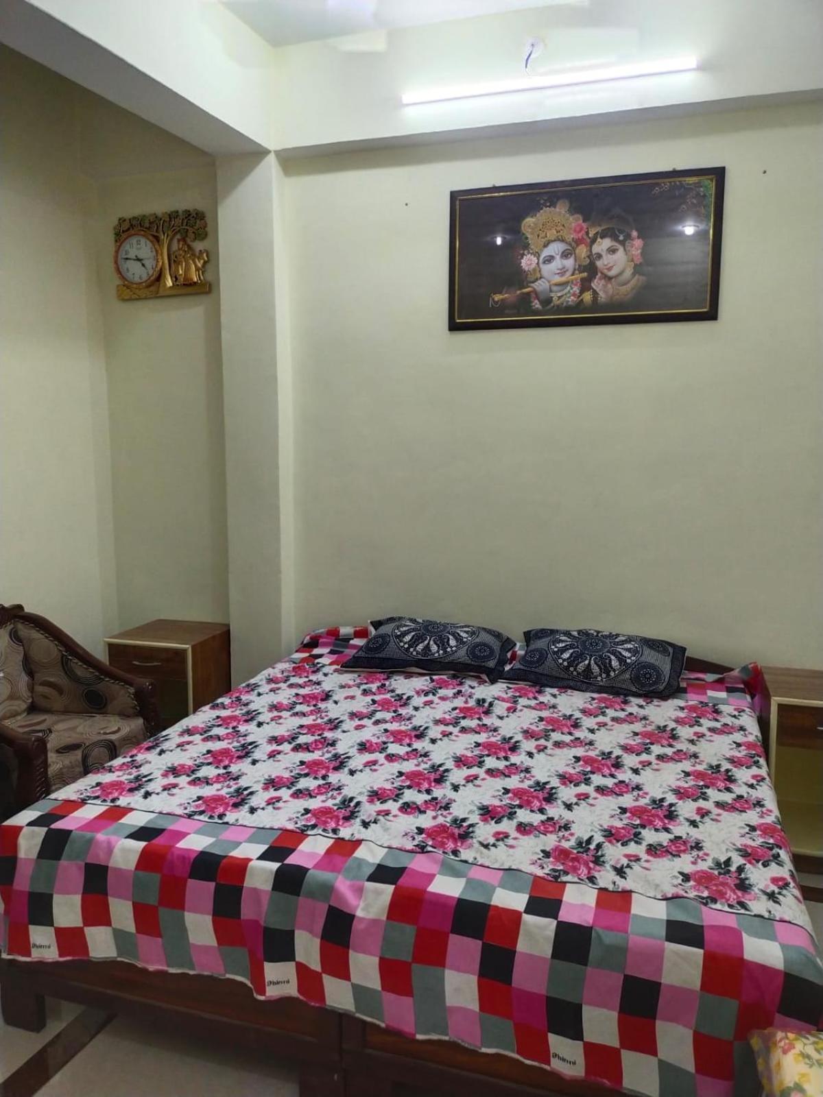 Shree Krishna Garden Hotell Jhusi Exteriör bild